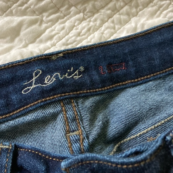 Levi’s Red Dark Blue Skinny Jeans 25 Size 0 - Picture 3 of 3